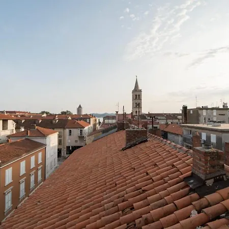 Center Mayess Aparment *