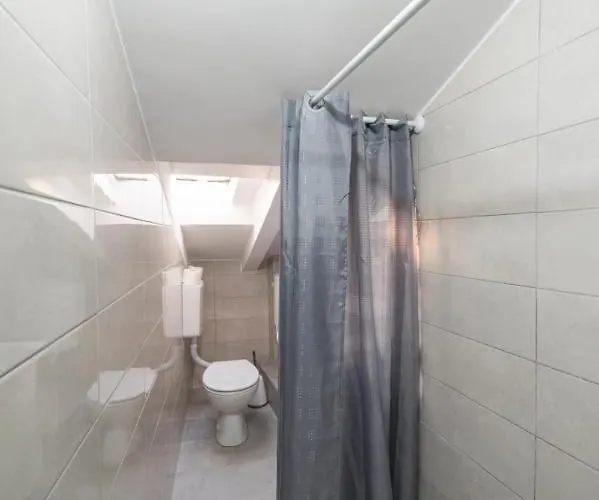 Apartment Center Mayess Aparment *