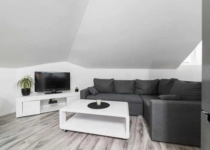 Apartment Center Mayess Aparment *